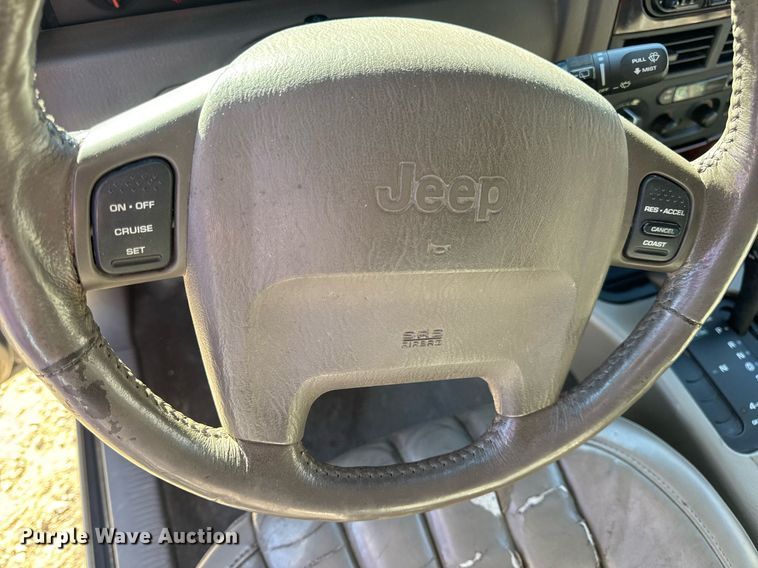 image for item EN4555 2000 Jeep Grand Cherokee Limited SUV
