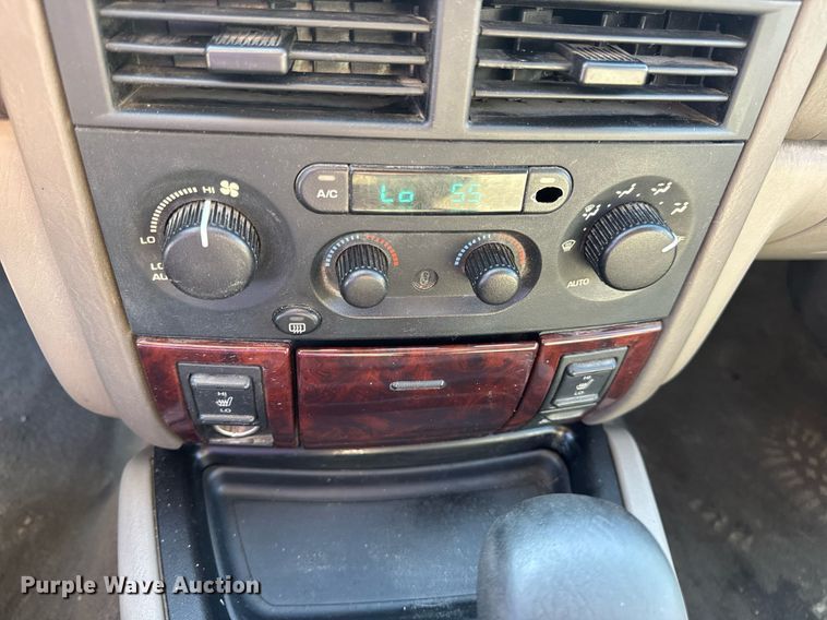 image for item EN4555 2000 Jeep Grand Cherokee Limited SUV