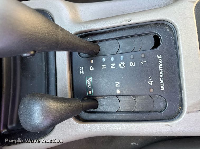 image for item EN4555 2000 Jeep Grand Cherokee Limited SUV