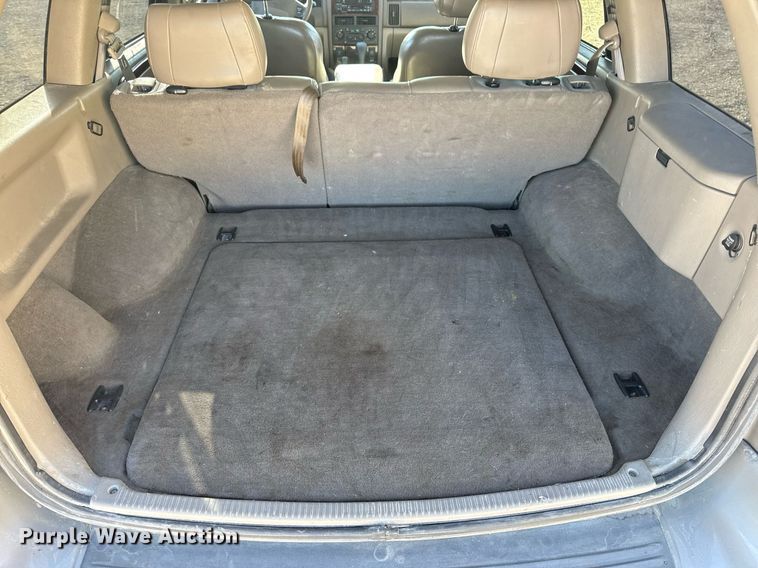 image for item EN4555 2000 Jeep Grand Cherokee Limited SUV