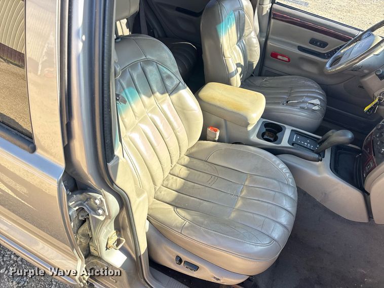 image for item EN4555 2000 Jeep Grand Cherokee Limited SUV