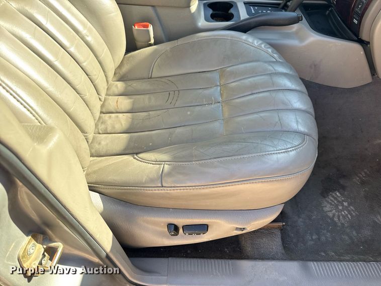 image for item EN4555 2000 Jeep Grand Cherokee Limited SUV