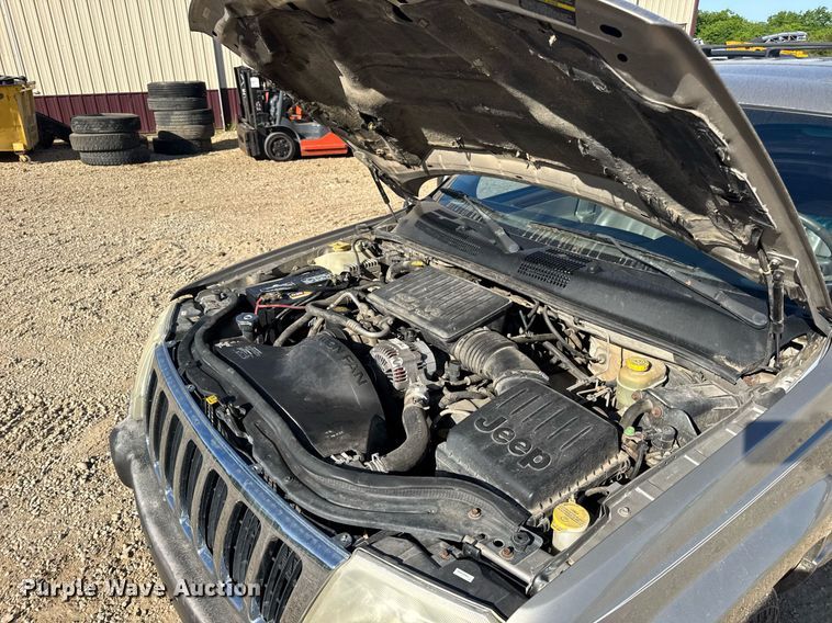 image for item EN4555 2000 Jeep Grand Cherokee Limited SUV