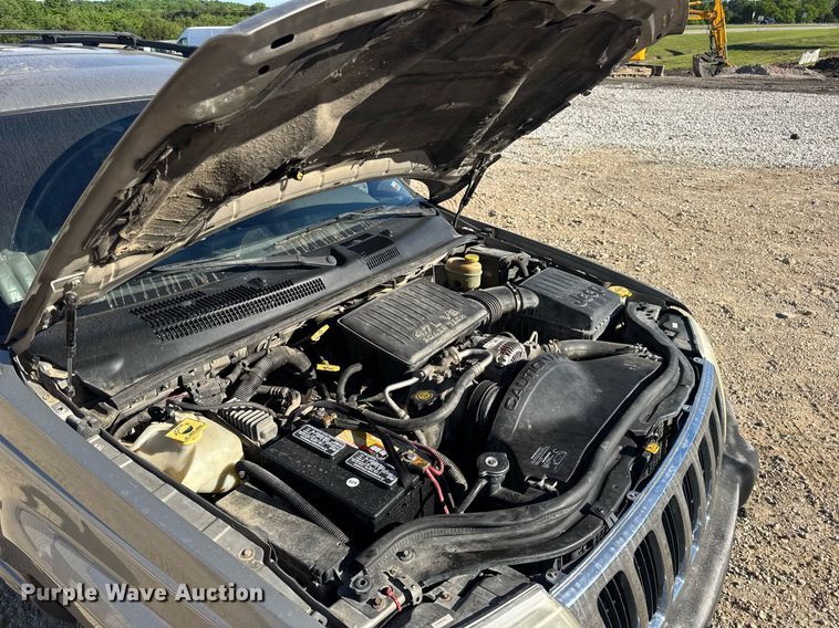 image for item EN4555 2000 Jeep Grand Cherokee Limited SUV