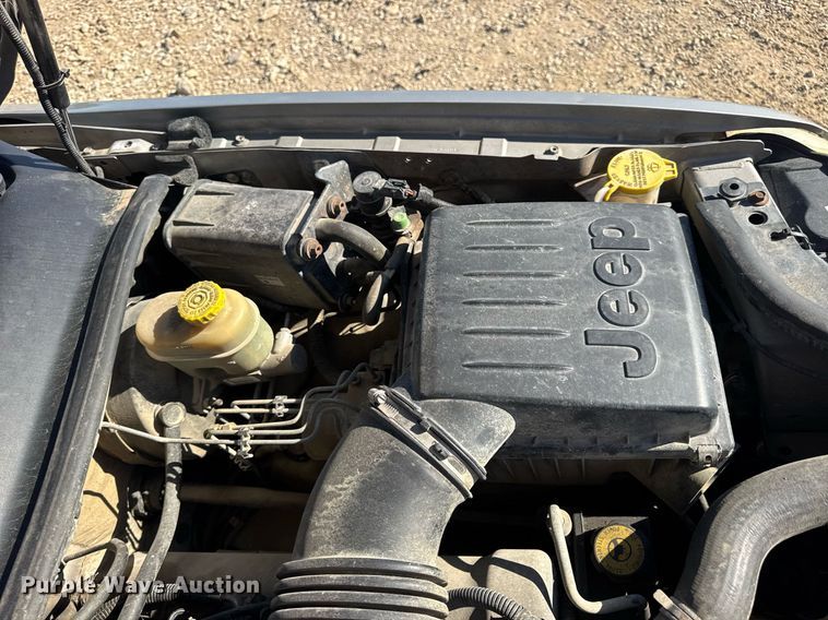 image for item EN4555 2000 Jeep Grand Cherokee Limited SUV