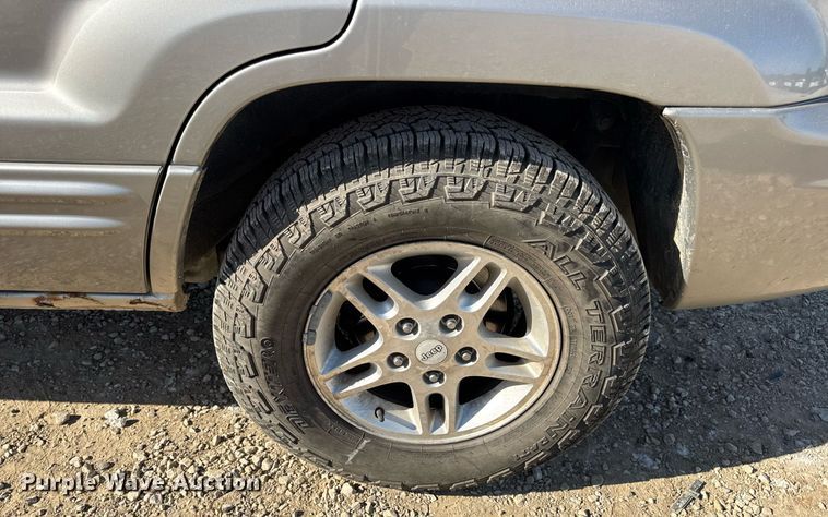 image for item EN4555 2000 Jeep Grand Cherokee Limited SUV