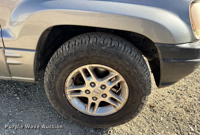 image for item EN4555 2000 Jeep Grand Cherokee Limited SUV