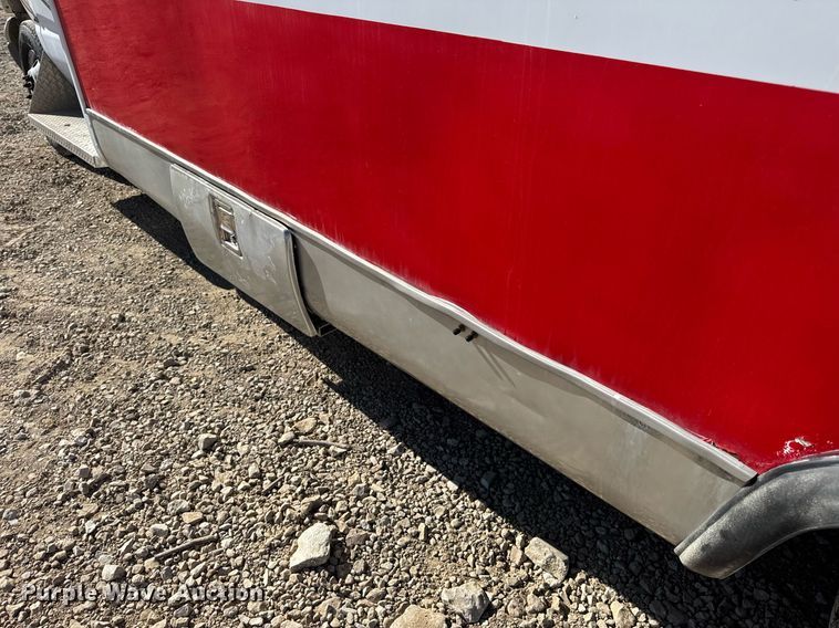 image for item EN4556 1997 Ford E450 Super Duty shuttle bus