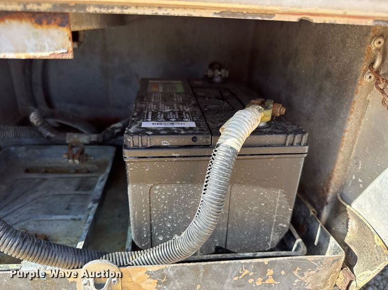 image for item EN4556 1997 Ford E450 Super Duty shuttle bus