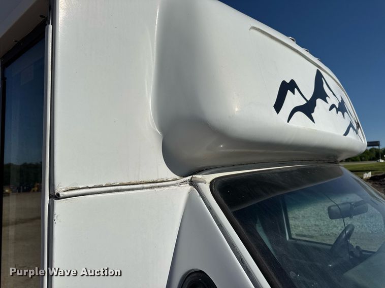 image for item EN4556 1997 Ford E450 Super Duty shuttle bus