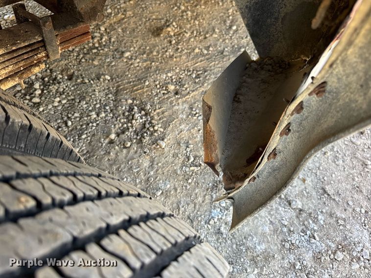 image for item EN4556 1997 Ford E450 Super Duty shuttle bus