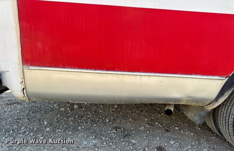 image for item EN4556 1997 Ford E450 Super Duty shuttle bus