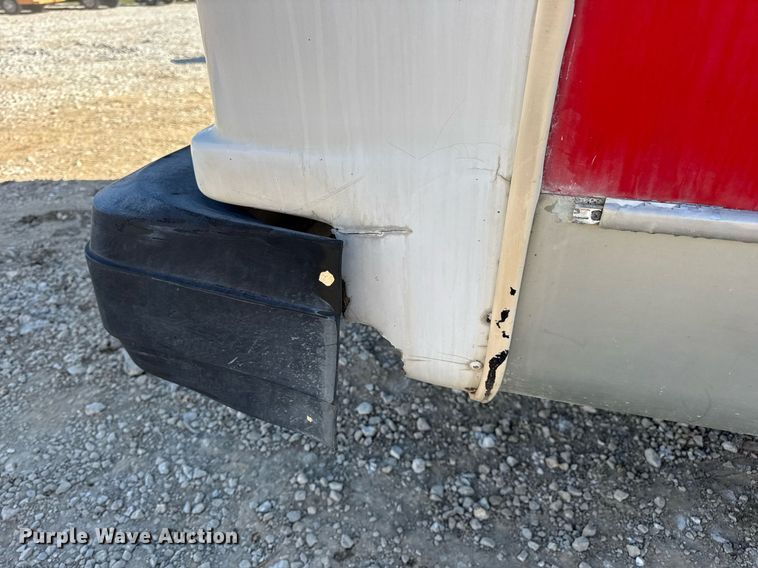 image for item EN4556 1997 Ford E450 Super Duty shuttle bus