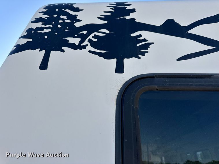 image for item EN4556 1997 Ford E450 Super Duty shuttle bus