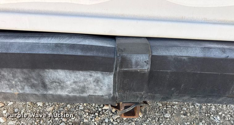 image for item EN4556 1997 Ford E450 Super Duty shuttle bus