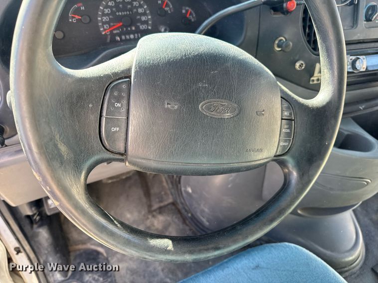 image for item EN4556 1997 Ford E450 Super Duty shuttle bus