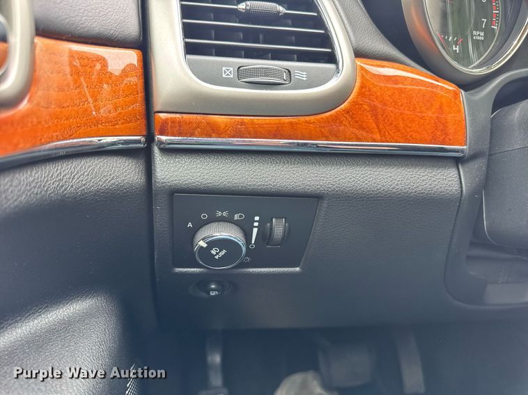 image for item EN4563 2012 Jeep Grand Cherokee SUV