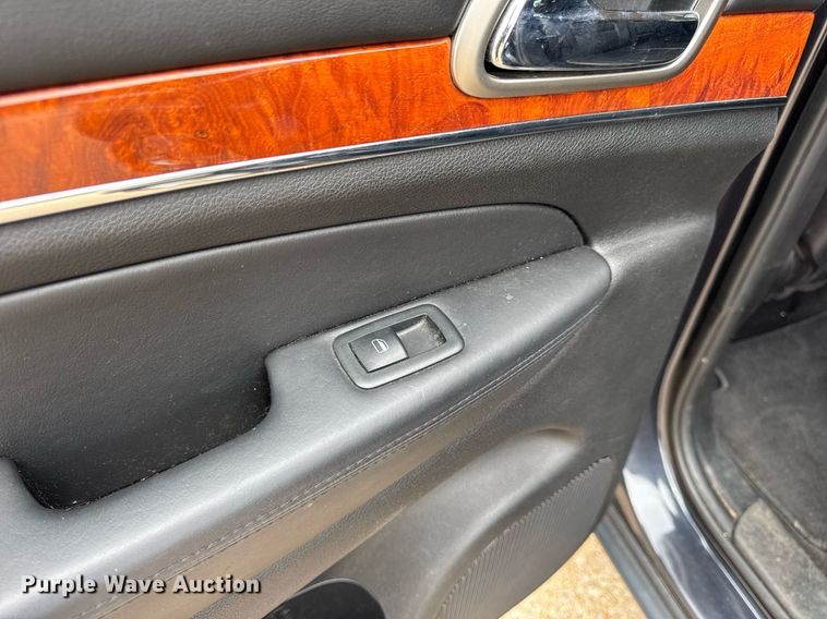 image for item EN4563 2012 Jeep Grand Cherokee SUV