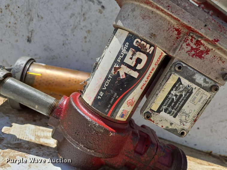 image for item EO0789 (2) fuel tanks