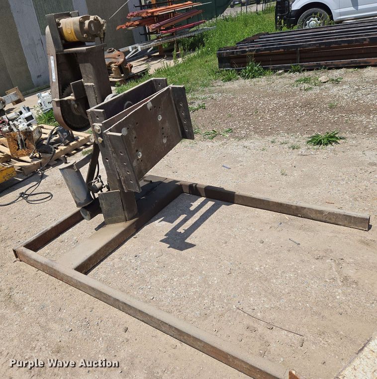 image for item EO0792 Engine stand