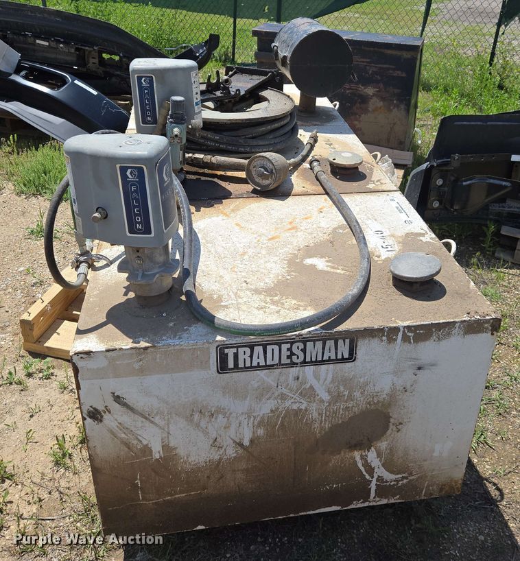 image for item EO0798 Tradesman tank 