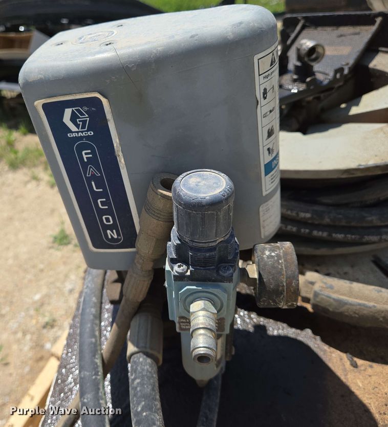 image for item EO0798 Tradesman tank 