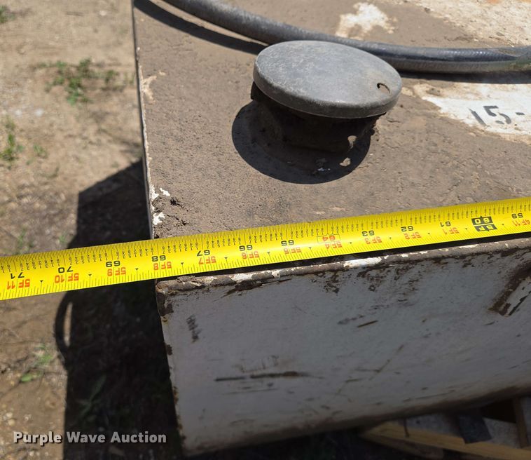 image for item EO0798 Tradesman tank 