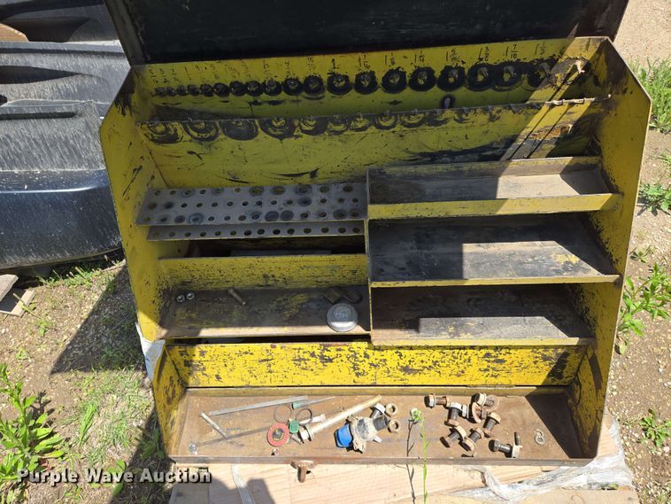 image for item EO0798 Tradesman tank 