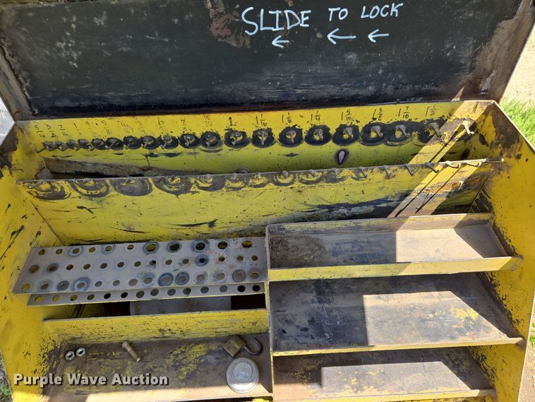 image for item EO0798 Tradesman tank 