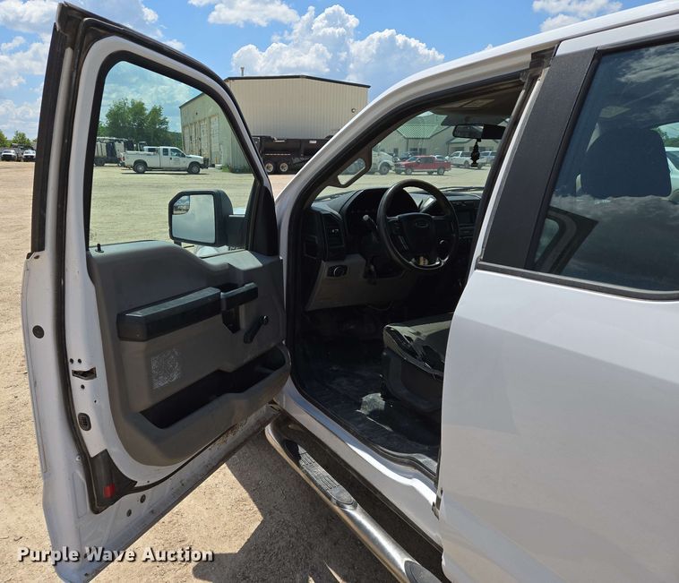 image for item EO0800 2016 Ford F150 SuperCab pickup truck