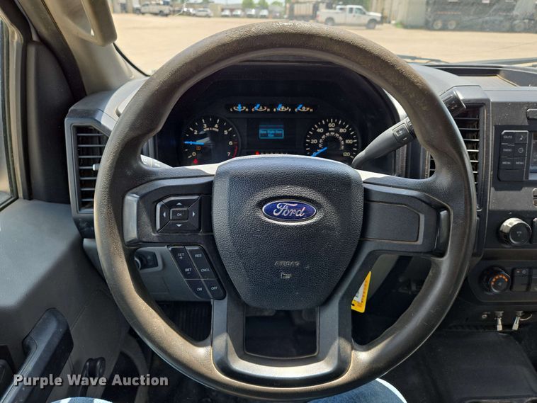 image for item EO0800 2016 Ford F150 SuperCab pickup truck