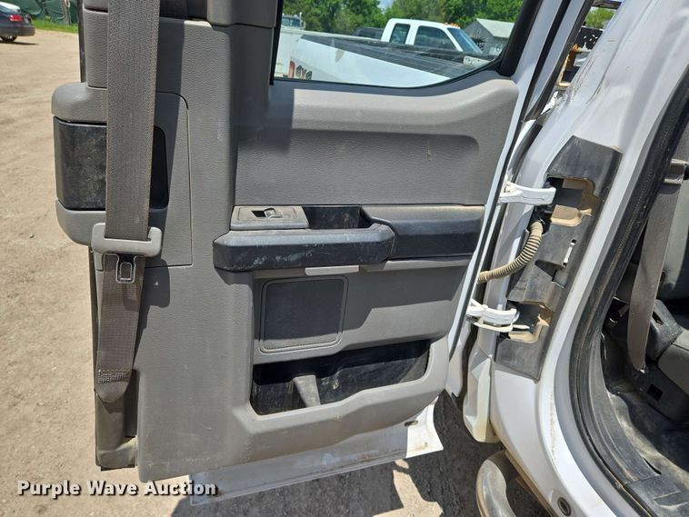 image for item EO0800 2016 Ford F150 SuperCab pickup truck