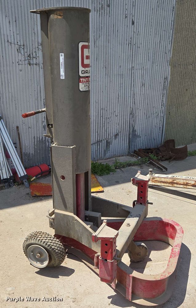 image for item EO0805 Gray TNT-550 air lift