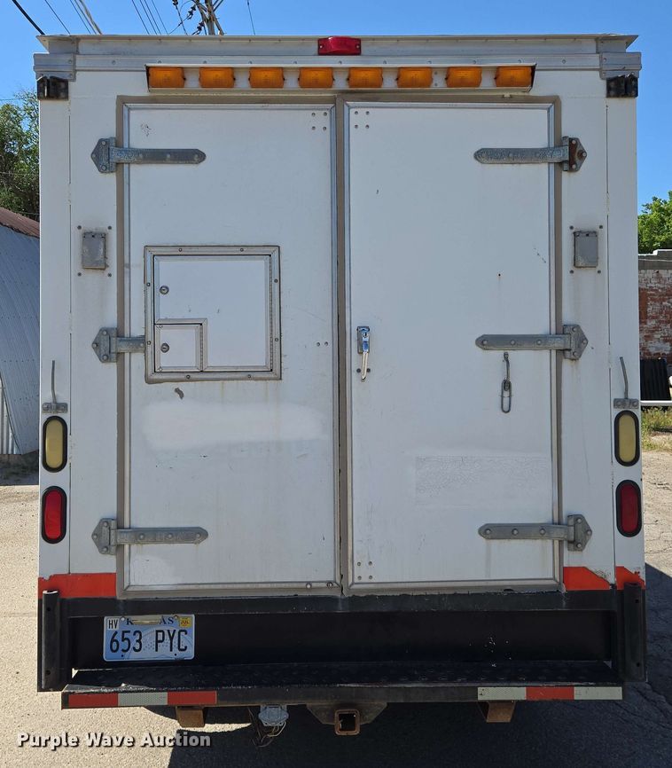 image for item EO0810 1997 Chevrolet  Express G3500 delivery van