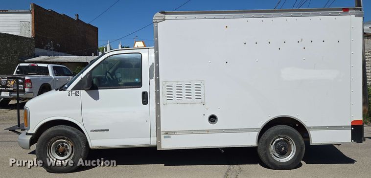 image for item EO0810 1997 Chevrolet  Express G3500 delivery van