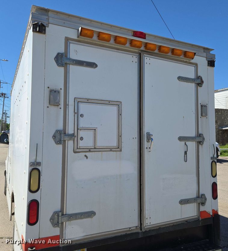 image for item EO0810 1997 Chevrolet  Express G3500 delivery van
