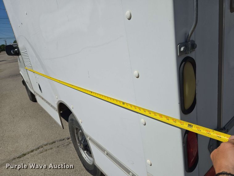 image for item EO0810 1997 Chevrolet  Express G3500 delivery van