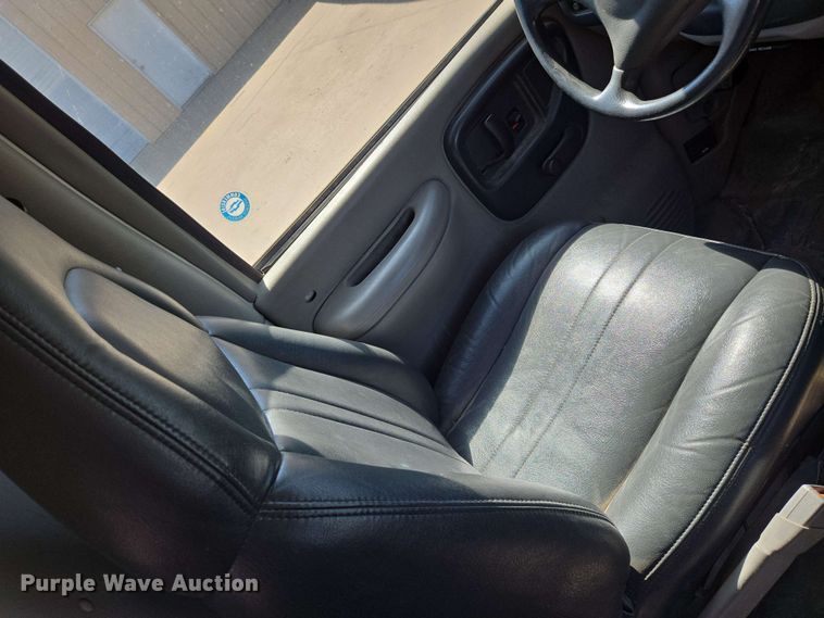 image for item EO0810 1997 Chevrolet  Express G3500 delivery van