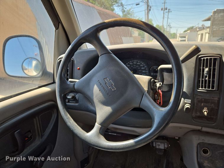 image for item EO0810 1997 Chevrolet  Express G3500 delivery van