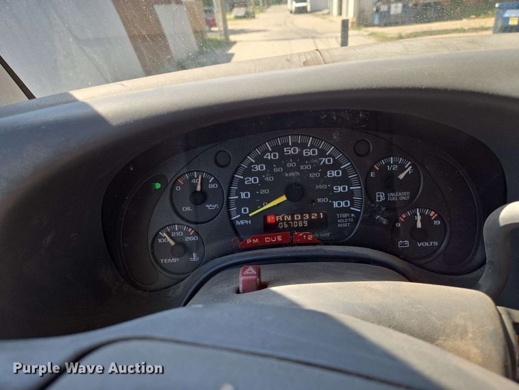 image for item EO0810 1997 Chevrolet  Express G3500 delivery van