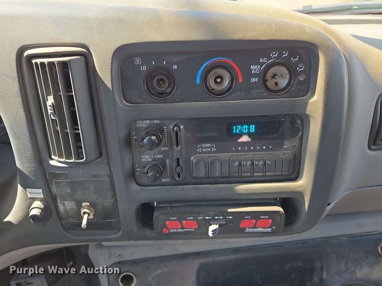 image for item EO0810 1997 Chevrolet  Express G3500 delivery van