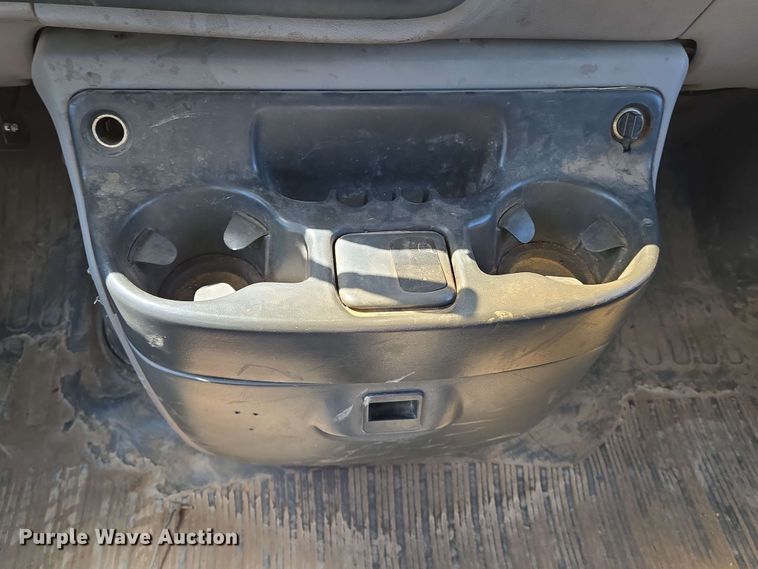 image for item EO0810 1997 Chevrolet  Express G3500 delivery van