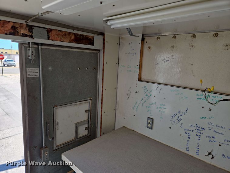 image for item EO0810 1997 Chevrolet  Express G3500 delivery van