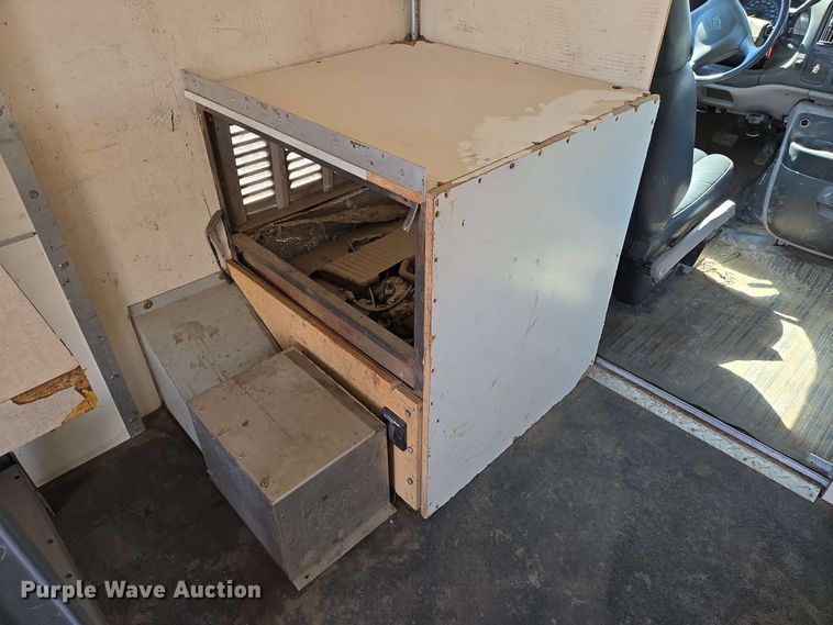 image for item EO0810 1997 Chevrolet  Express G3500 delivery van