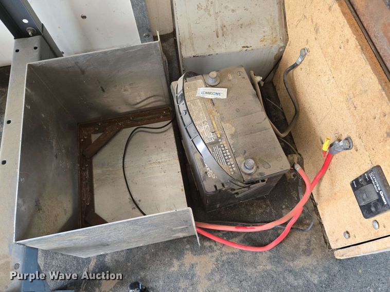 image for item EO0810 1997 Chevrolet  Express G3500 delivery van