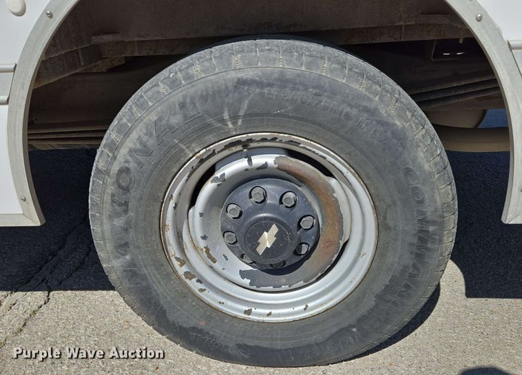 image for item EO0810 1997 Chevrolet  Express G3500 delivery van