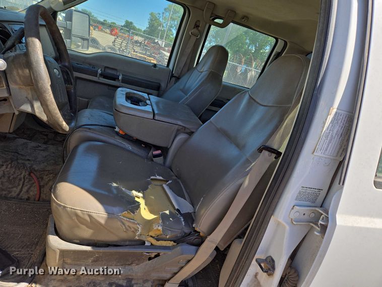 image for item EO0824 2008 Ford F550 Super Duty XL Crew Cab dump truck