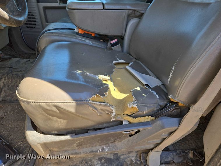 image for item EO0824 2008 Ford F550 Super Duty XL Crew Cab dump truck