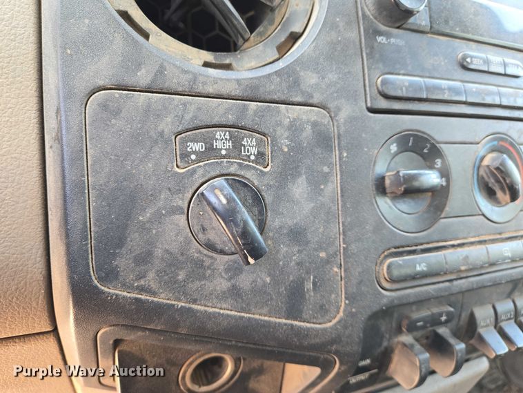 image for item EO0824 2008 Ford F550 Super Duty XL Crew Cab dump truck