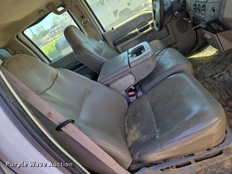 image for item EO0824 2008 Ford F550 Super Duty XL Crew Cab dump truck